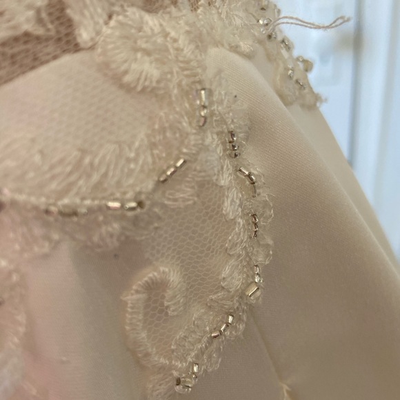 Unaltered Wedding Gown - Picture 4 of 8